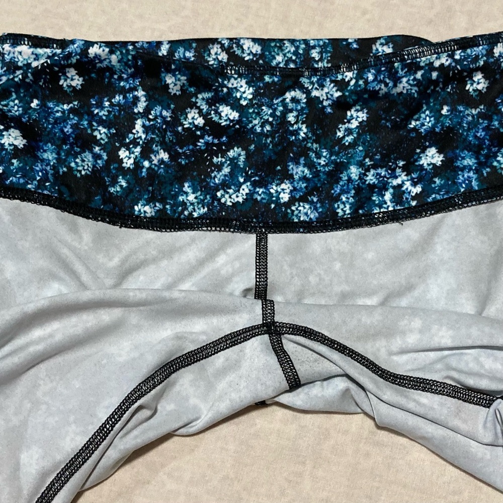 ZELOS Blue and Black Floral Leggings - Picture 9 of 14